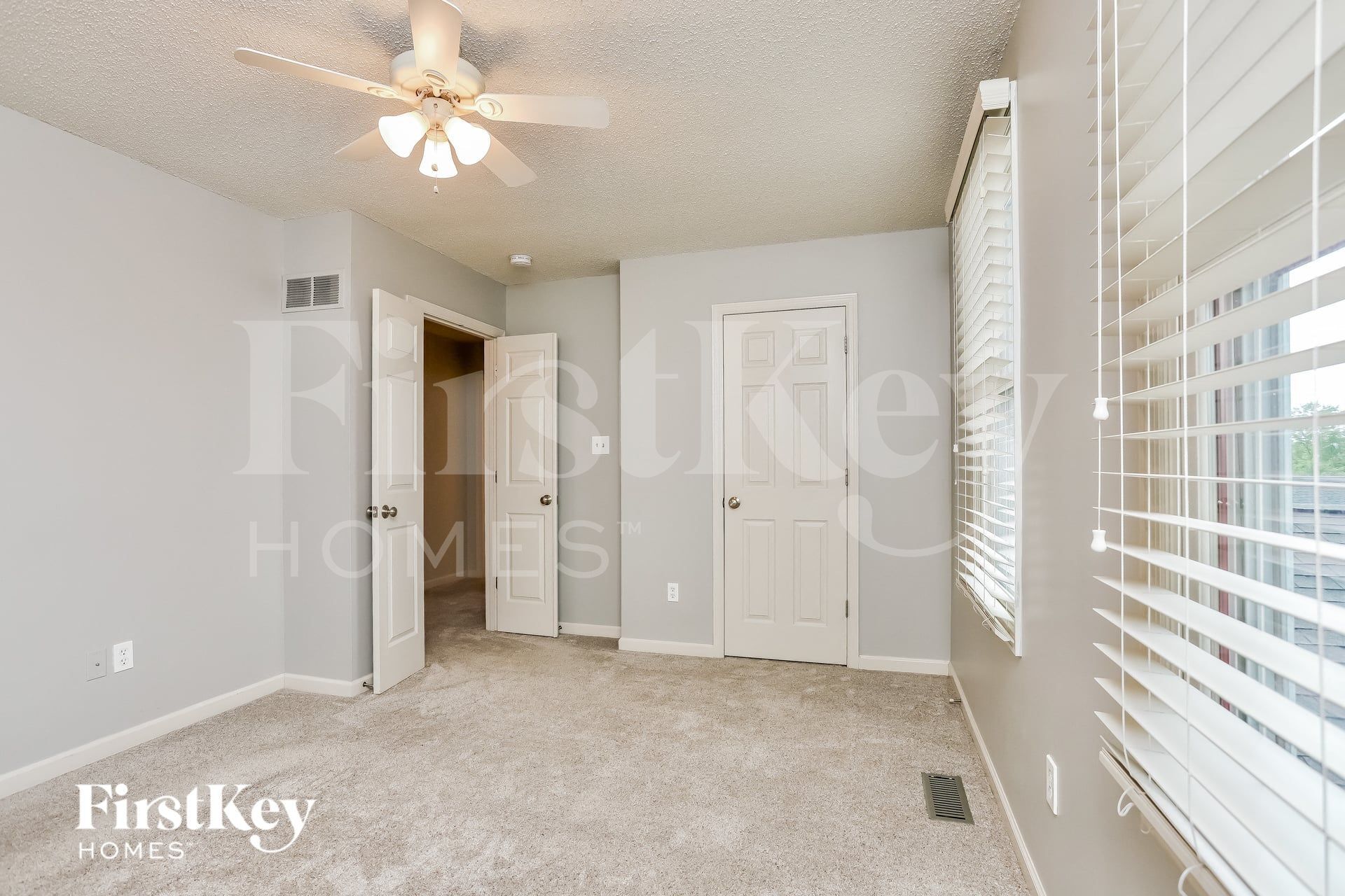 Building Photo - 3638 Arpent St