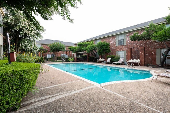 Building Photo - 7920 Rockwood Ln