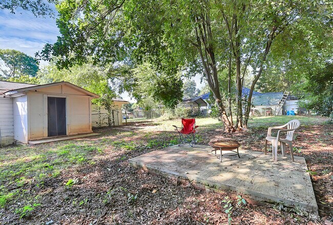 Building Photo - 4023 Brown Dr