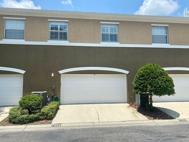 Building Photo - Citrus Park Luxury 3 Bedroom / 2.5 Bathroom Townhome Available 7/1/22