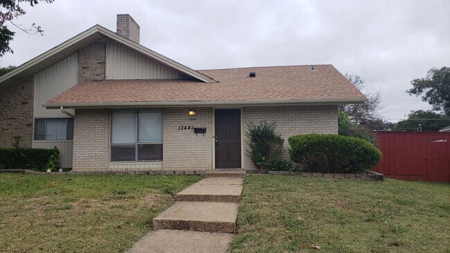 Building Photo - 13439-13441 Blossomheath Ln, Dallas, TX 75240