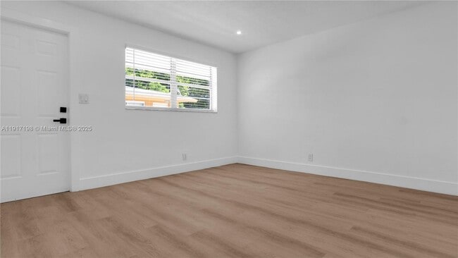 Building Photo - 32 SW 9th St