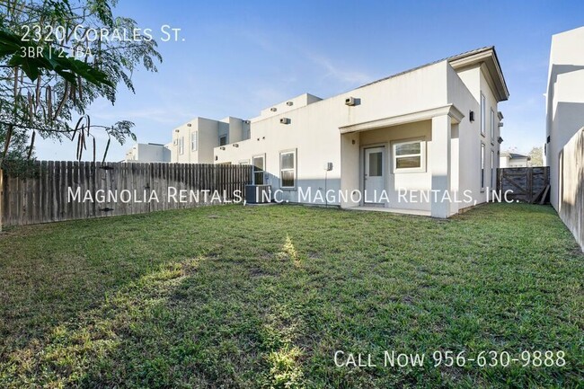 Building Photo - Amazing Townhouse on Shary Rd. for Rent