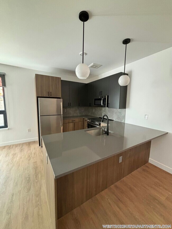 Building Photo - 199 Gardner St