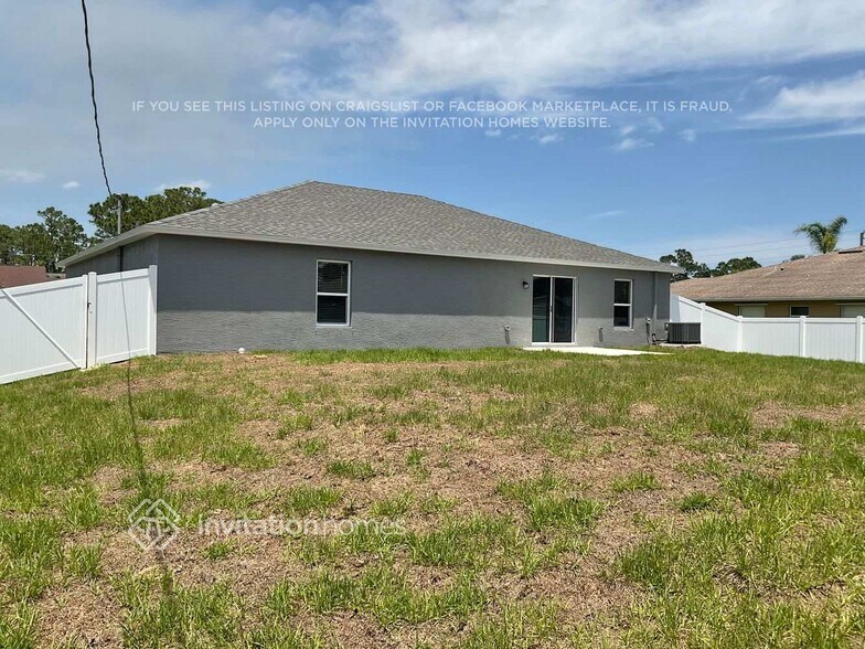 Building Photo - 228 Galicia St SW