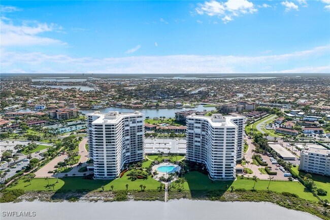 Building Photo - 260 Seaview Ct