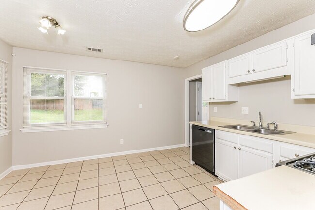 Building Photo - 3642 Cameron Hills Pl