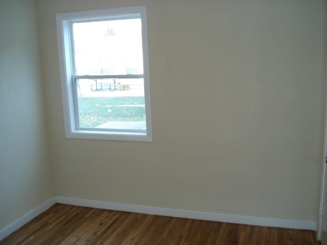 Building Photo - Three Bedroom One Bath Home Available May 10th