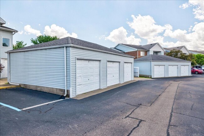 Building Photo - 7937 Circle Front Dr