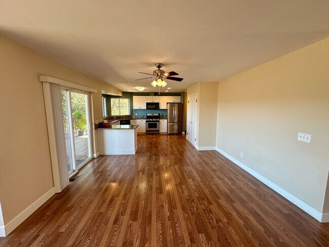 Building Photo - 3 Bedroom 2.5 Bathroom Home on 10 Acres Wi...