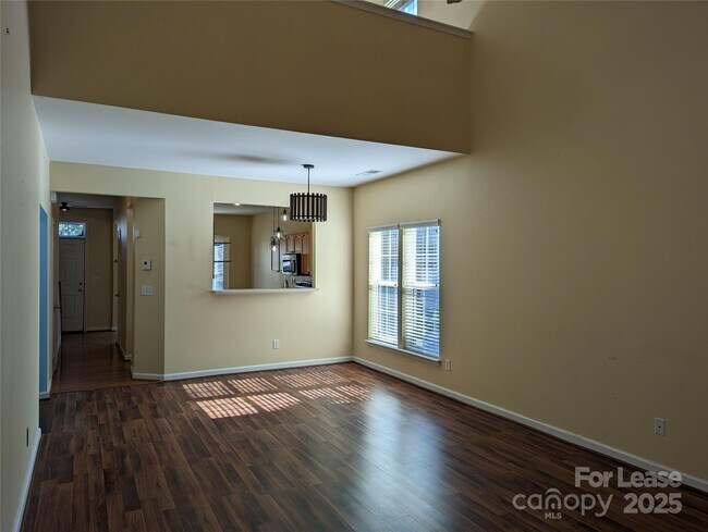 Building Photo - 7920 Mariners Pointe Cir