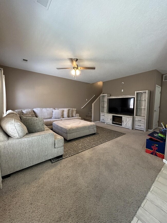 Building Photo - 835 Kipuka Dr NW