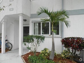 Building Photo - 328 Beach Park Ln