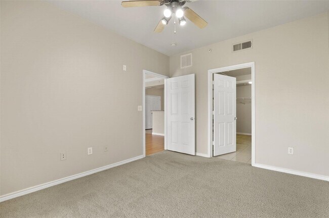 Building Photo - 3102 Kings Rd