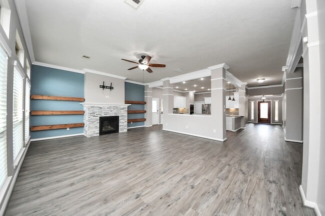 Building Photo - 2009 Amado Ln