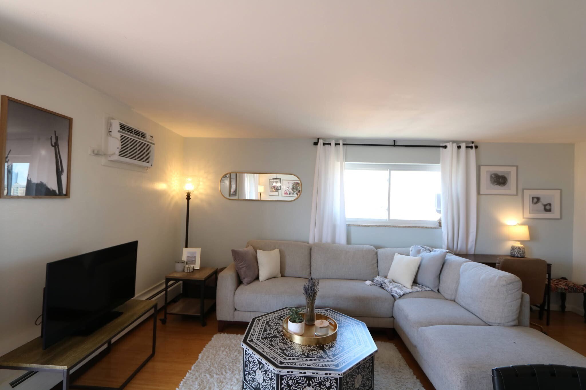 Building Photo - 937 N Clarkson St