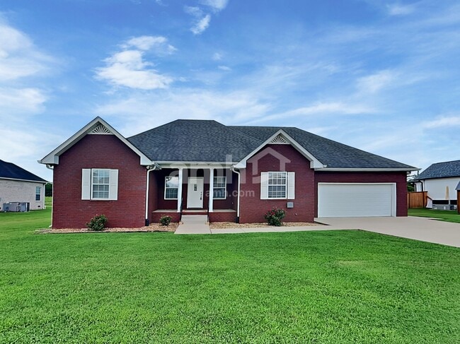 Building Photo - 308 Bluefield Ln