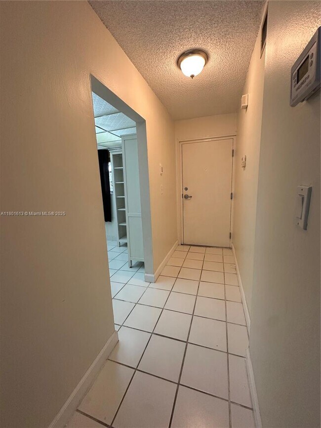 Building Photo - 7175 Orange Dr