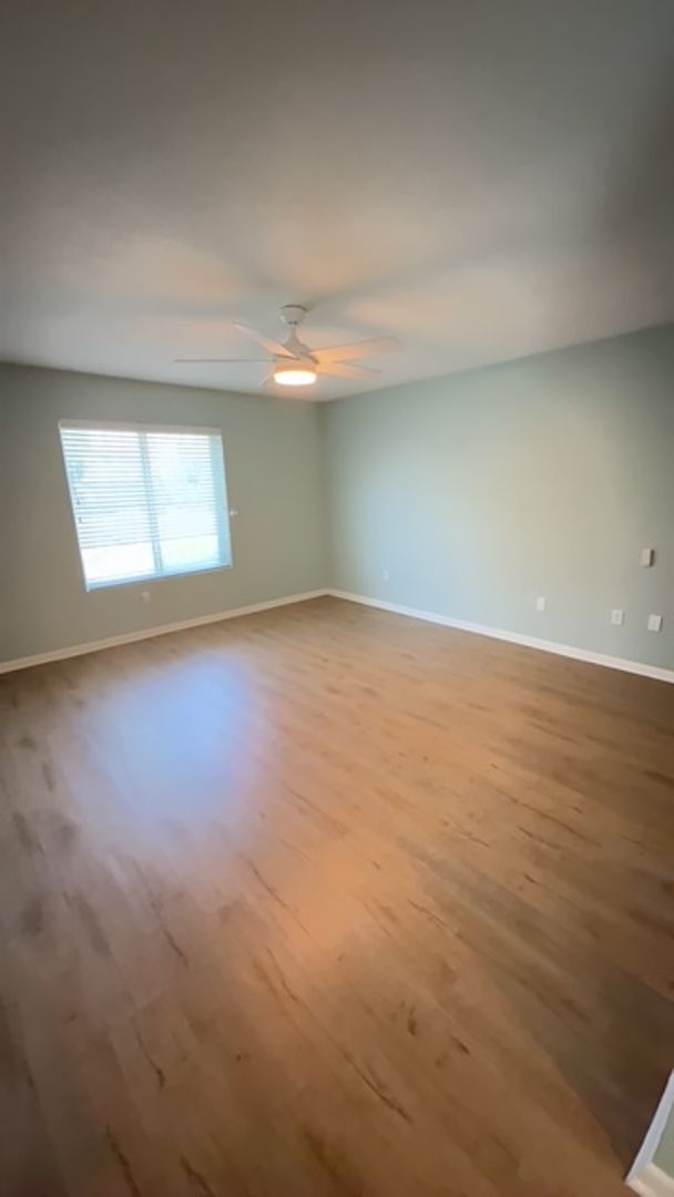 Building Photo - Beautiful 3 bedroom 2 bath home in Mirabel...