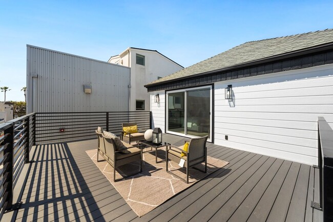 Building Photo - 212 Orange St