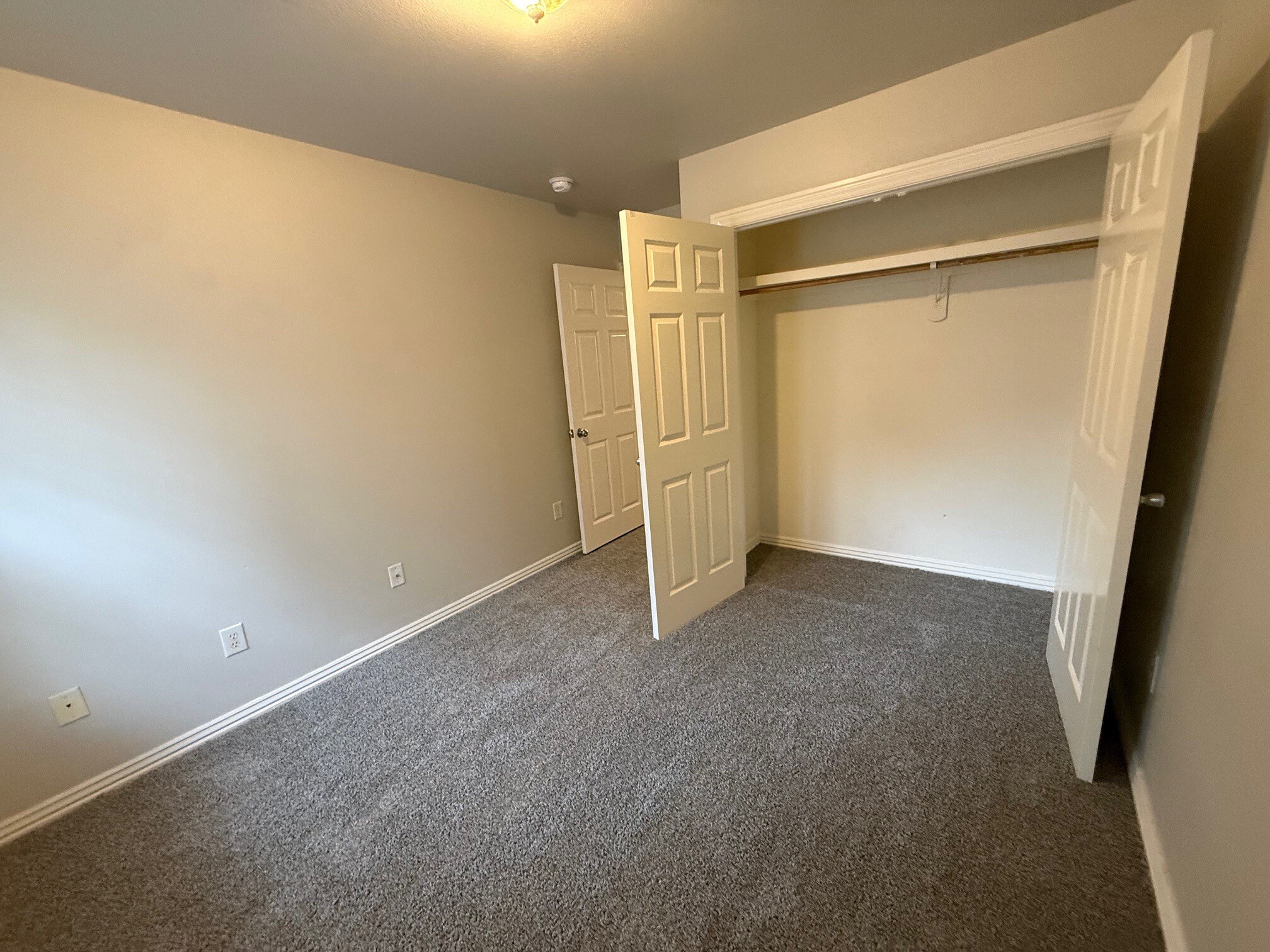 BEDROOM 2 - 2910 Meridian Plz