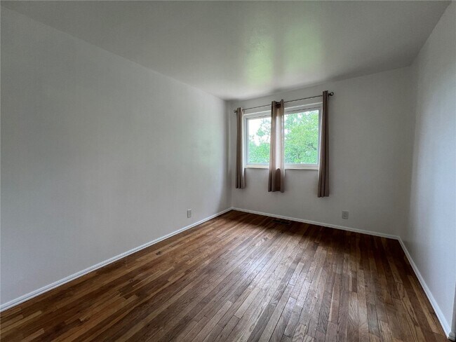 Building Photo - 2510 Woodsage Dr