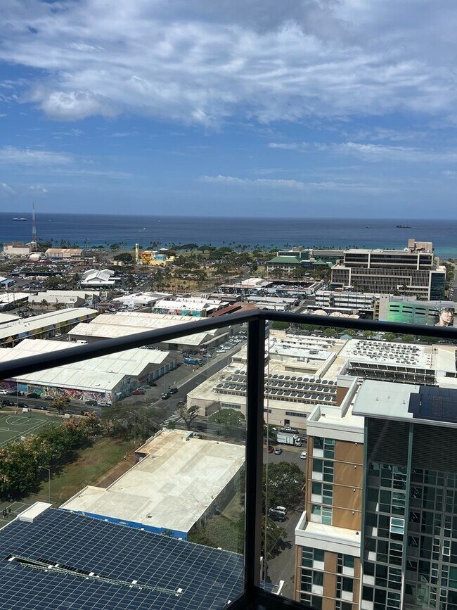 Building Photo - Brand New Kakaako Ililani Condo 2 bedroom ...