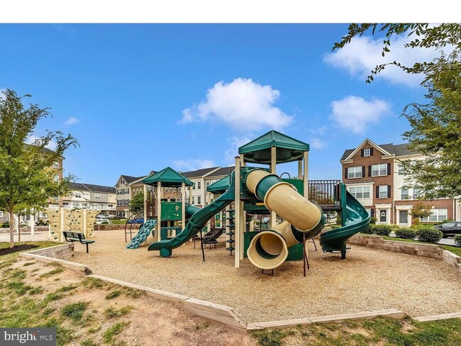 Building Photo - 5957 Whelan Ln