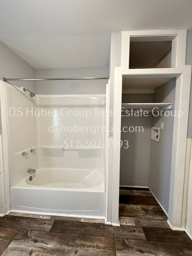 Building Photo - 1207 N Chestnut St