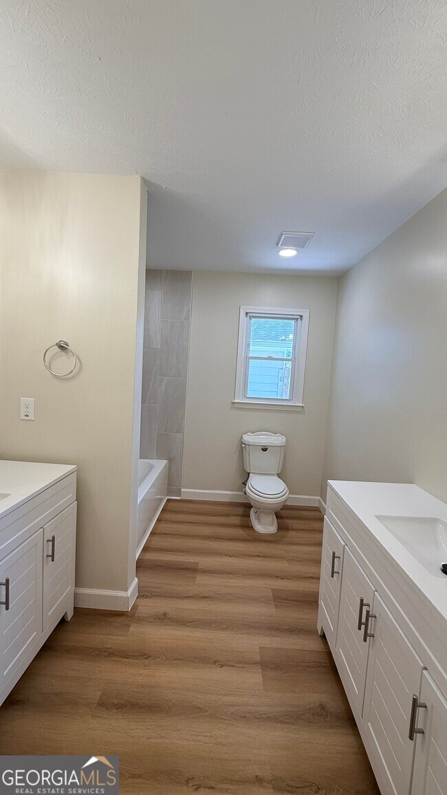 Building Photo - 60 Timber Mill Cir