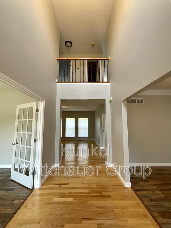 Building Photo - 3014 Roan Hill Dr