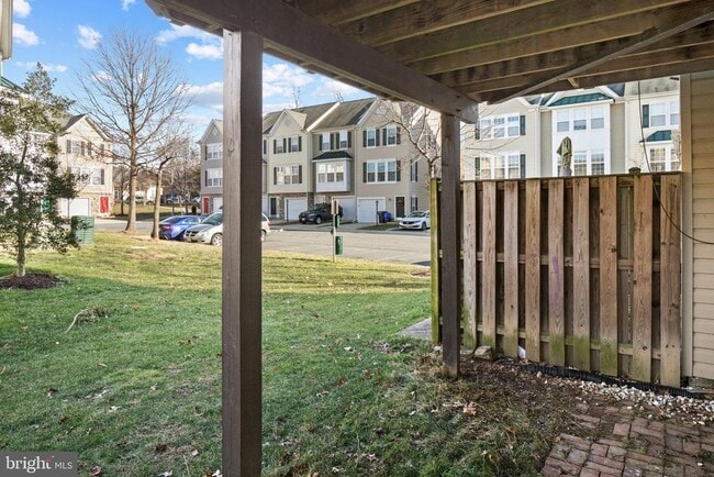 Building Photo - 22941 Fontwell Square