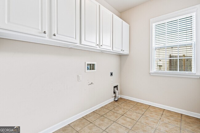 Building Photo - 3062 Eastbrook Terrace