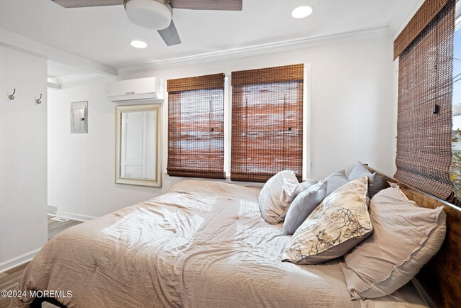 Building Photo - 13302 Long Beach Blvd