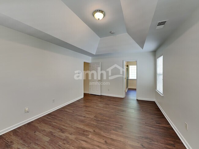 Building Photo - 512 Grantham Ln