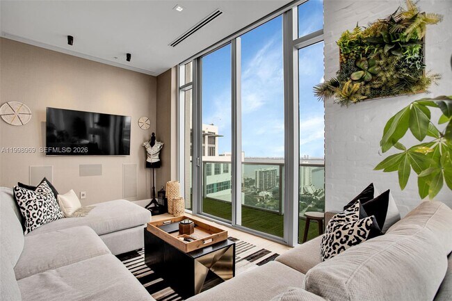 Building Photo - 3301 NE 1st Ave