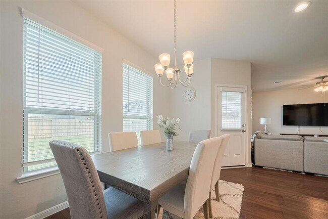 Building Photo - 3813 Kirby Ct