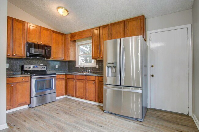 Building Photo - 5156 Scarsdale Ave