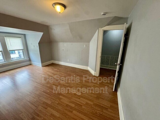Building Photo - 1810 Brownsville Rd
