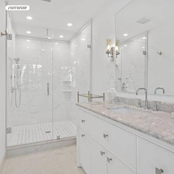 Building Photo - 2855 Deerfield Rd