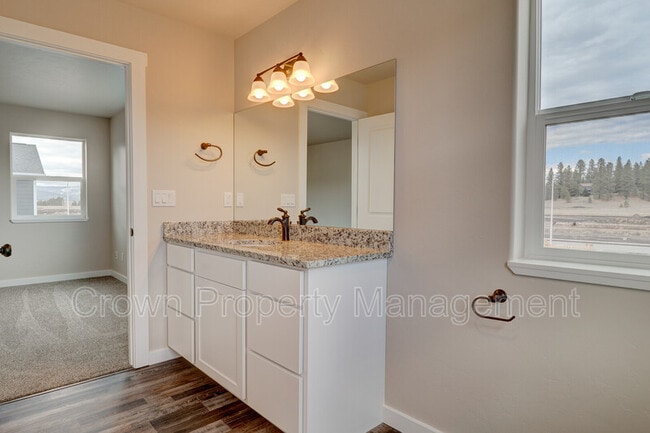 Building Photo - 517 Sparrow Rd