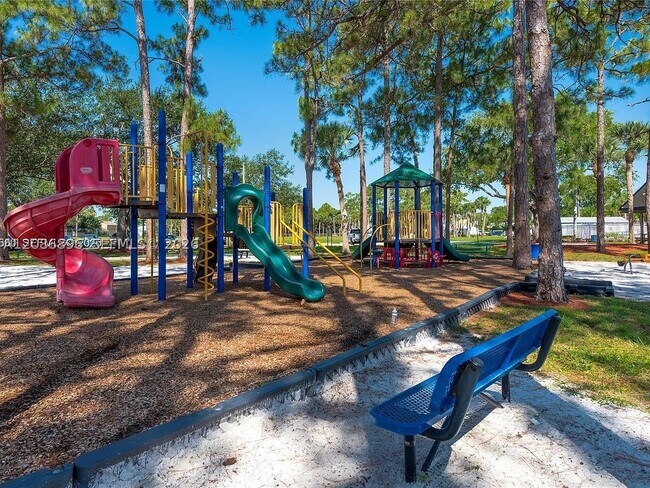 Building Photo - 5800 Rambler Rose Way