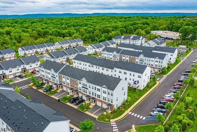 Building Photo - 309 Saratoga Ct