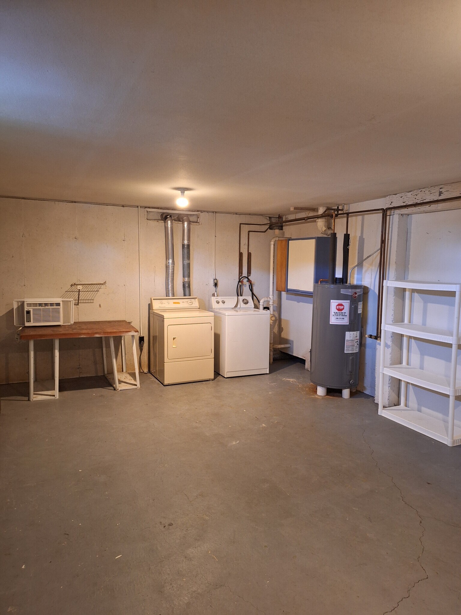 Building Photo - 3924 Country Pl