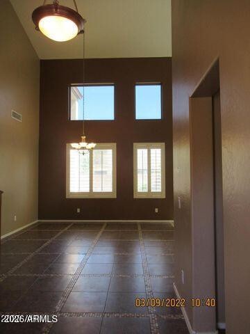 Building Photo - 3928 E Parkview Dr