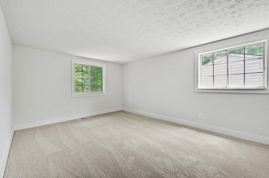 Building Photo - 1159 Saint Augustine Pl NE