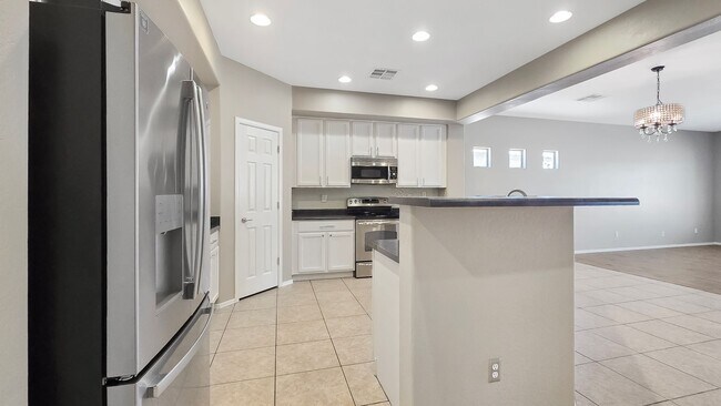 Building Photo - Gorgeous Home with Master Bedroom Downstairs!