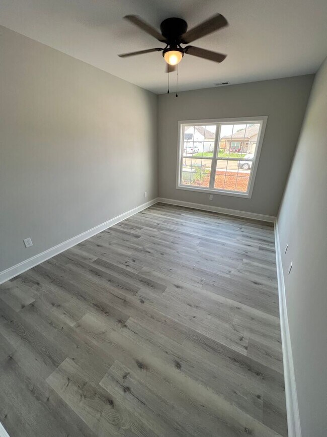 Building Photo - 1217 Shallowford St