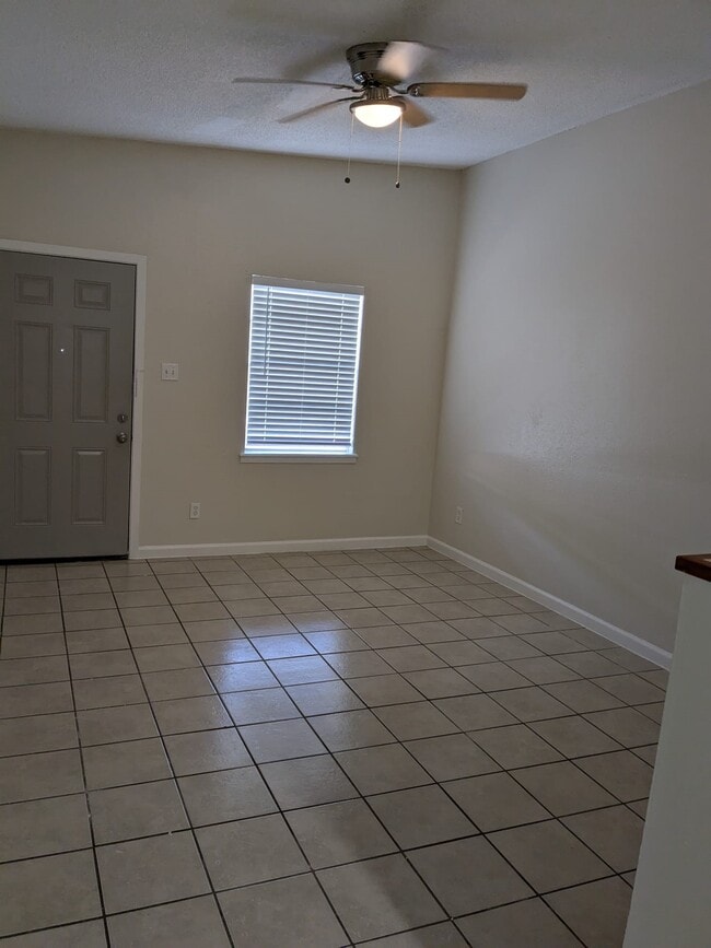 Building Photo - 3357 Frick Rd