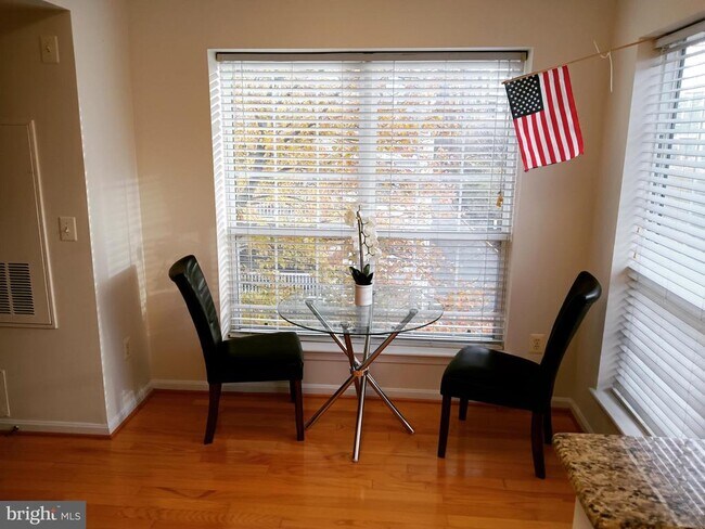 Building Photo - 4550 Strutfield Ln